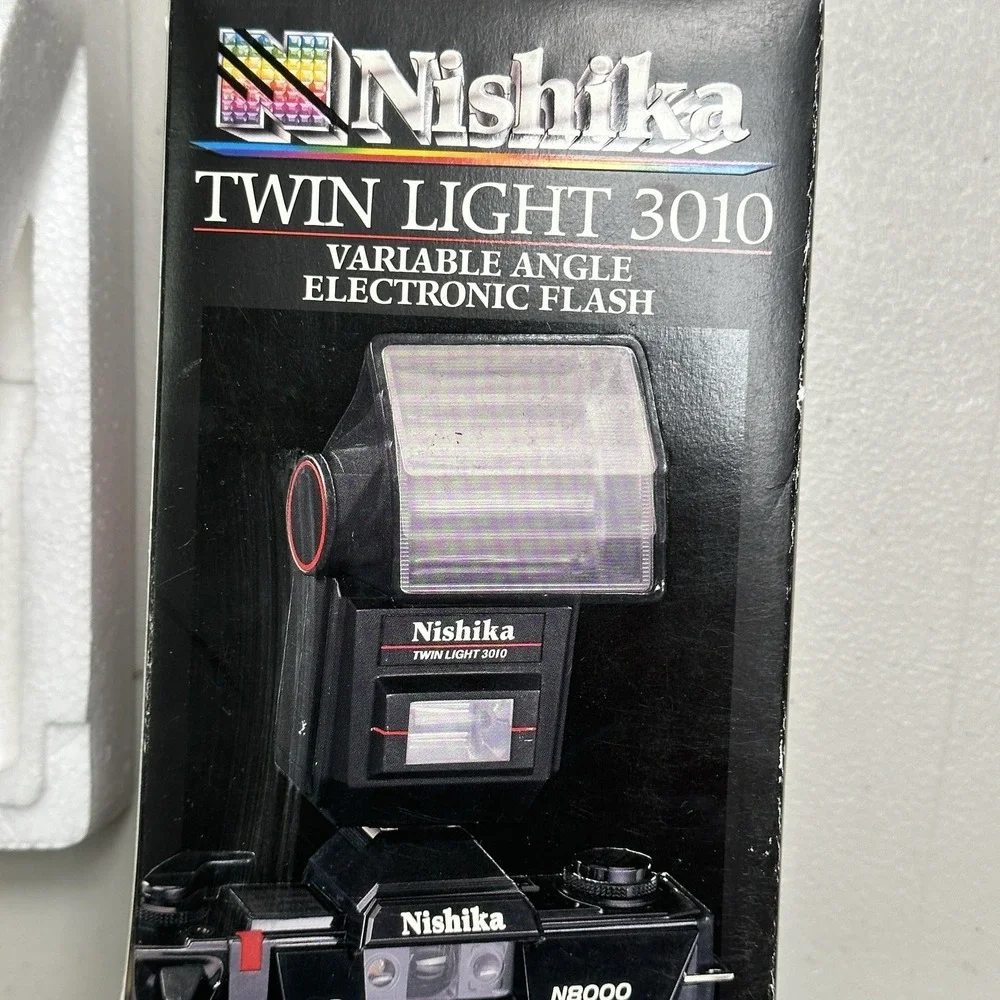 Nishika box flash